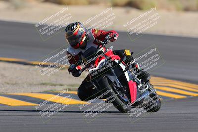 media/Oct-08-2022-SoCal Trackdays (Sat) [[1fc3beec89]]/Turn 10 (945am)/